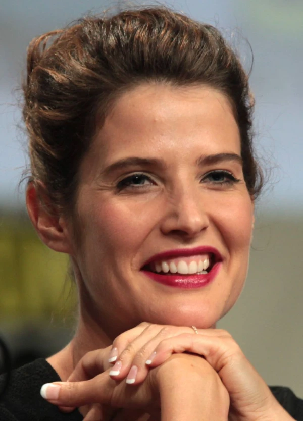 <strong>Cobie Smulders</strong>. Bild av Gage Skidmore.